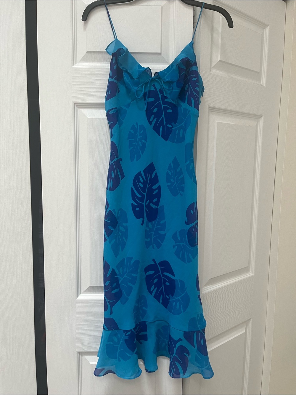 Vintage Express Blue Leaf-Print Ruffle Midi Dress